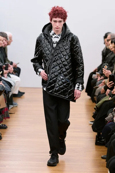 Look 17